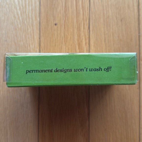 French Milled Soap by Soap Gems floral design - Picture 3 of 4